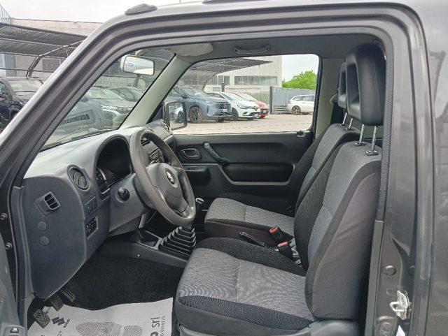 SUZUKI Jimny 1.3i 16V cat 4WD JLX