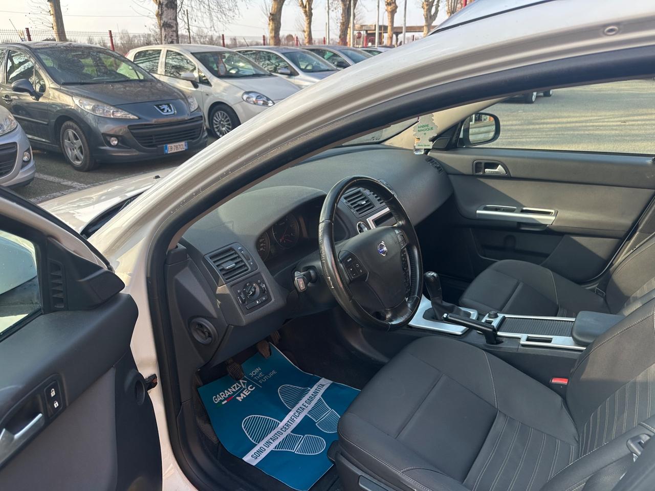 Volvo V50 D4 R-design