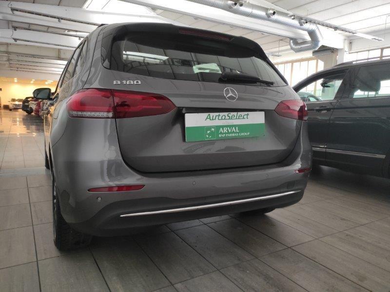 Mercedes-Benz Classe B (W247) - B 180 Automatic Business Extra
