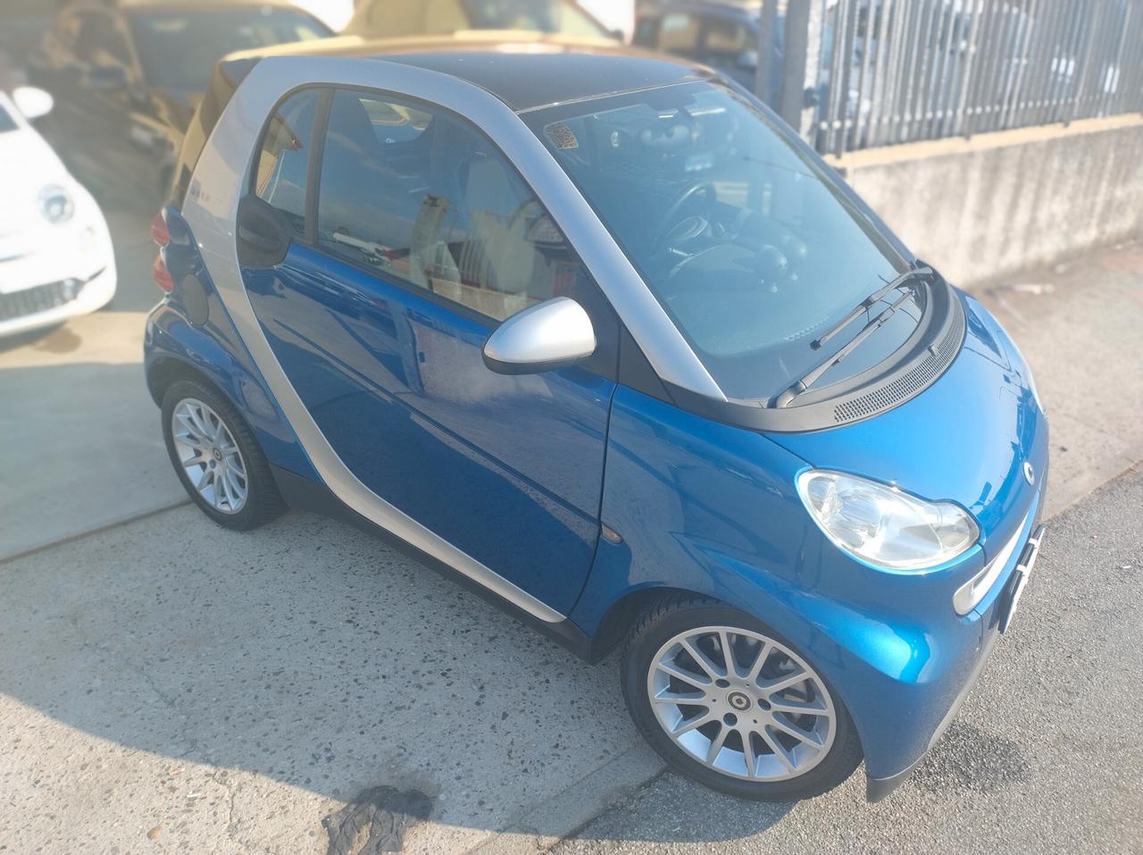 Smart ForTwo 1000 62 kW coupé passion