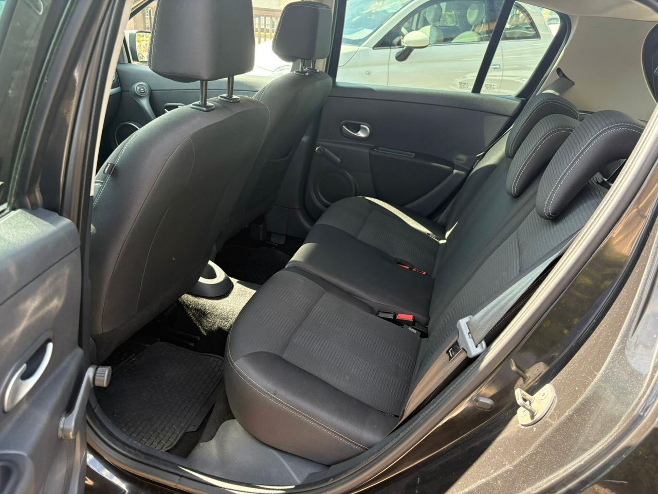 Renault Clio 1.2 16V 5 porte Luxe