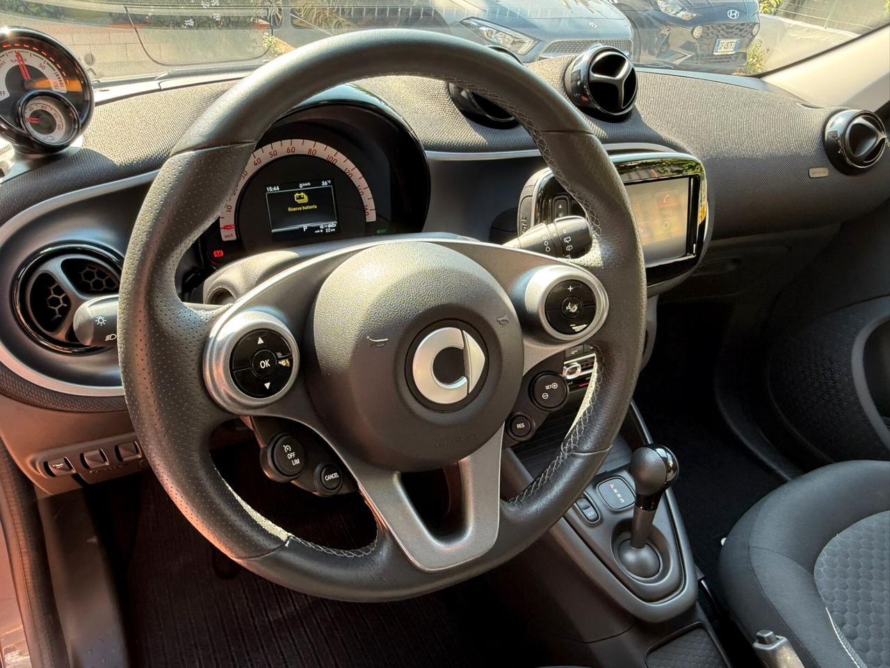Smart ForFour EQ Pulse Tetto pan.