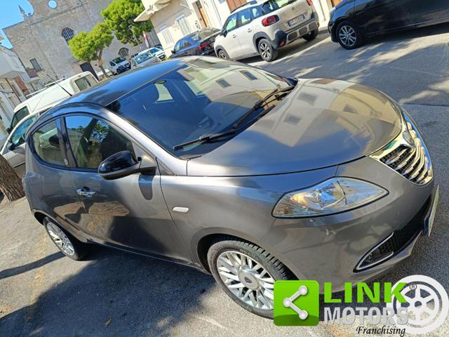LANCIA Ypsilon 1.2 69 CV 5 porte GPL Ecochic Silver NEOPATENTATI