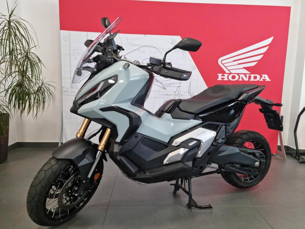 HONDA X-ADV 750 - 2024- 9259 KM