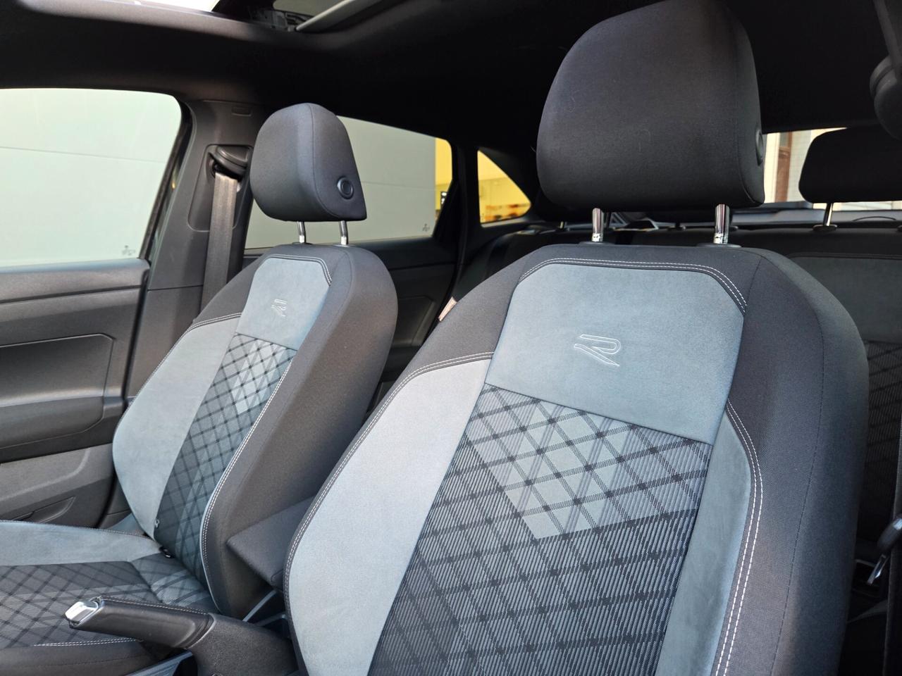 Volkswagen Taigo 1.5 TSI 150 CV DSG R-Line