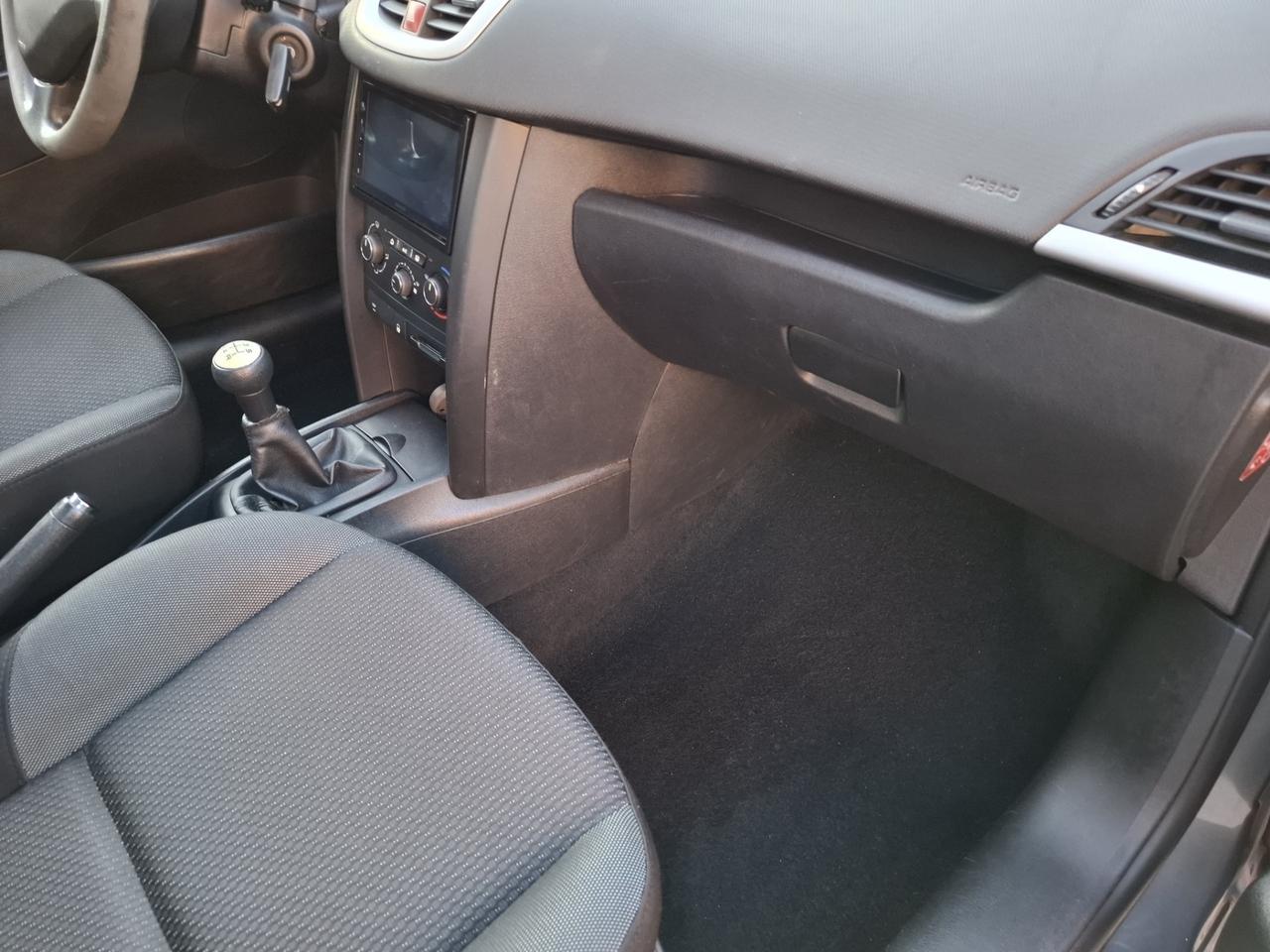 Peugeot 207 1.4 8V 75CV 5p. X Line ECO GPL