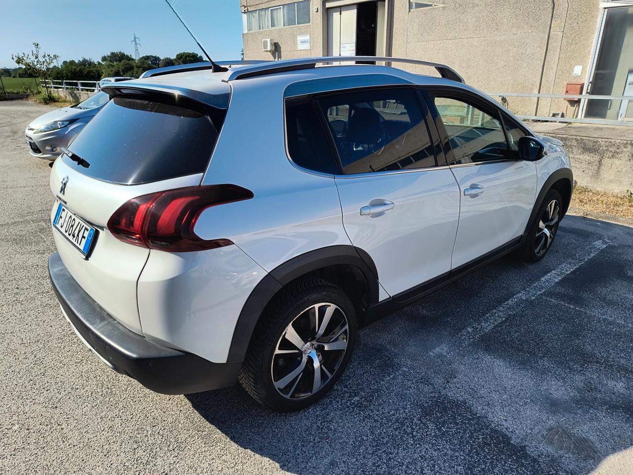Peugeot 2008 BlueHDi 120 S&S Allure