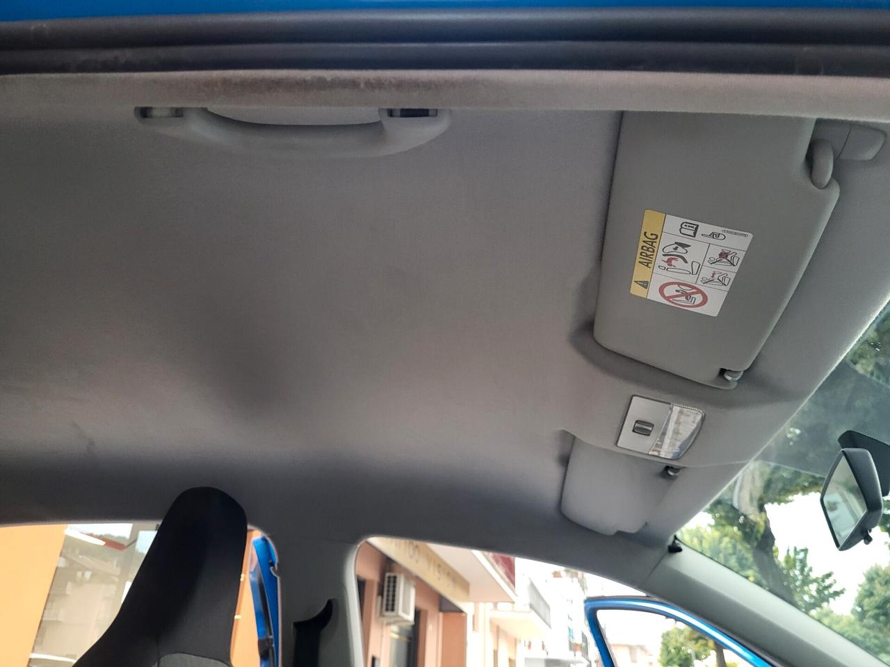 Volkswagen up! 1,0-UNICA PROPR-EURO 6-3 REVISIONI