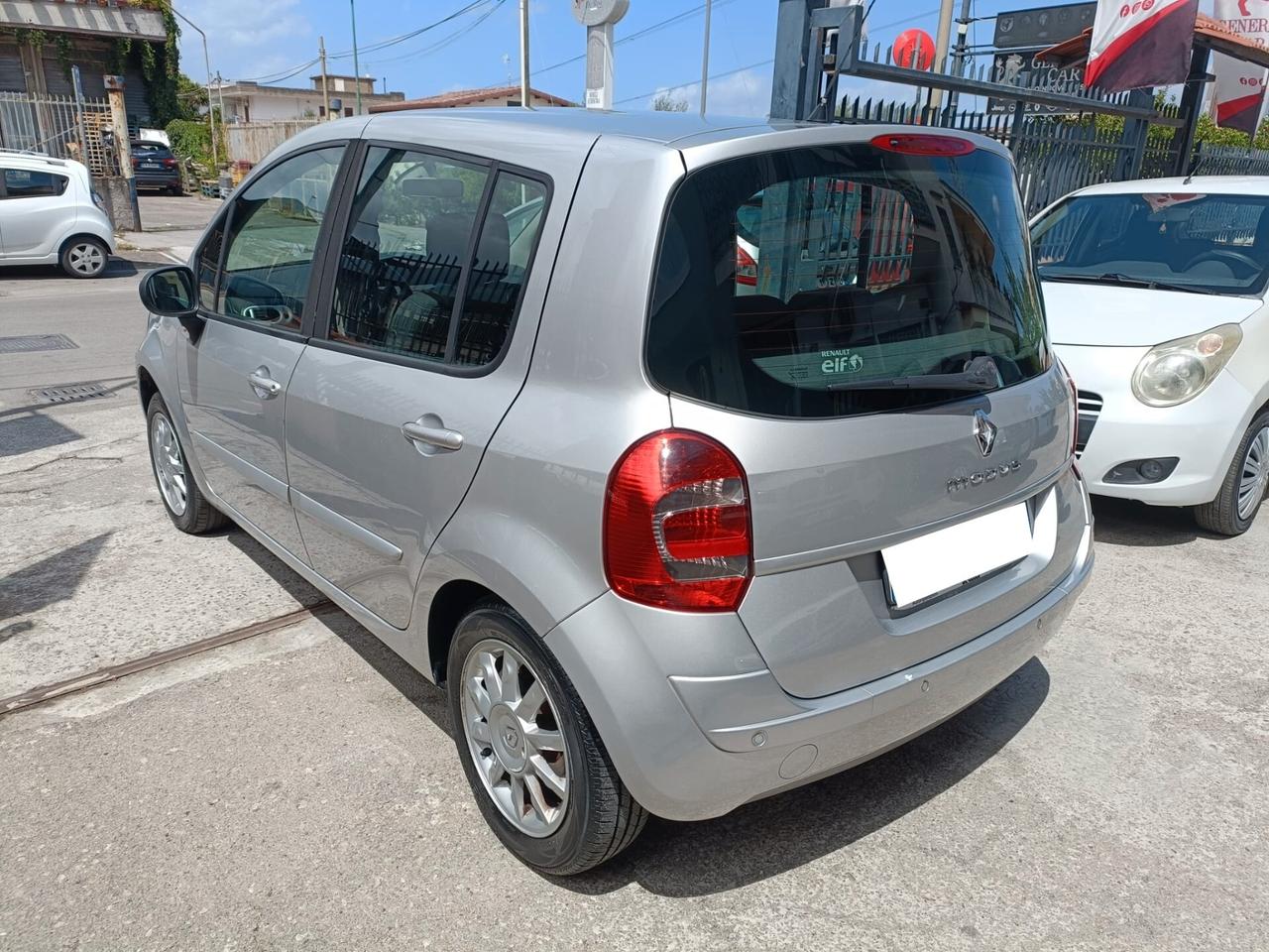 Renault Modus 1.2 16V Dynamique Automatic