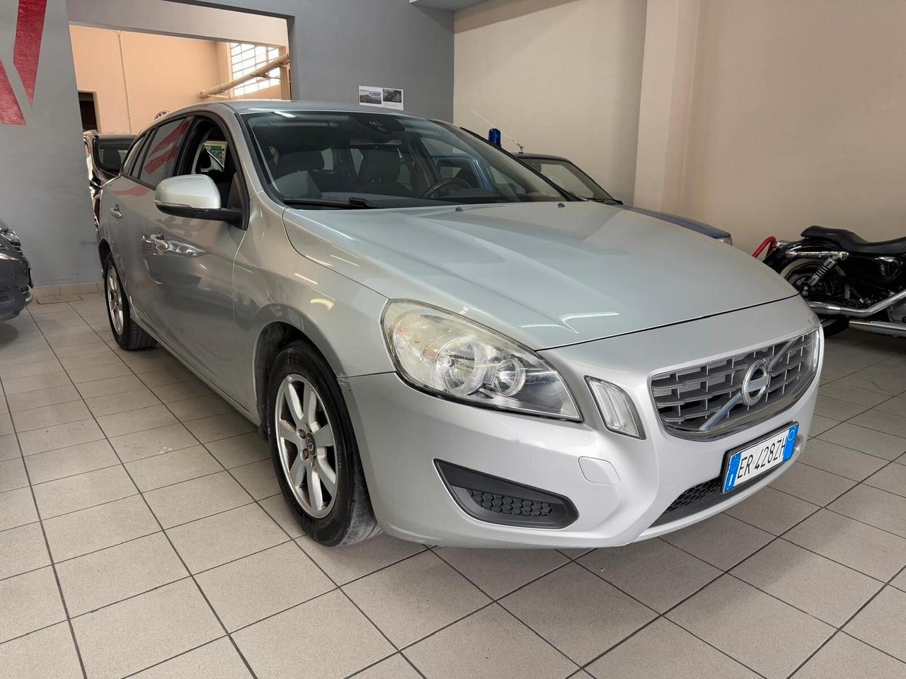 Volvo V60 D2 1.6 Summum