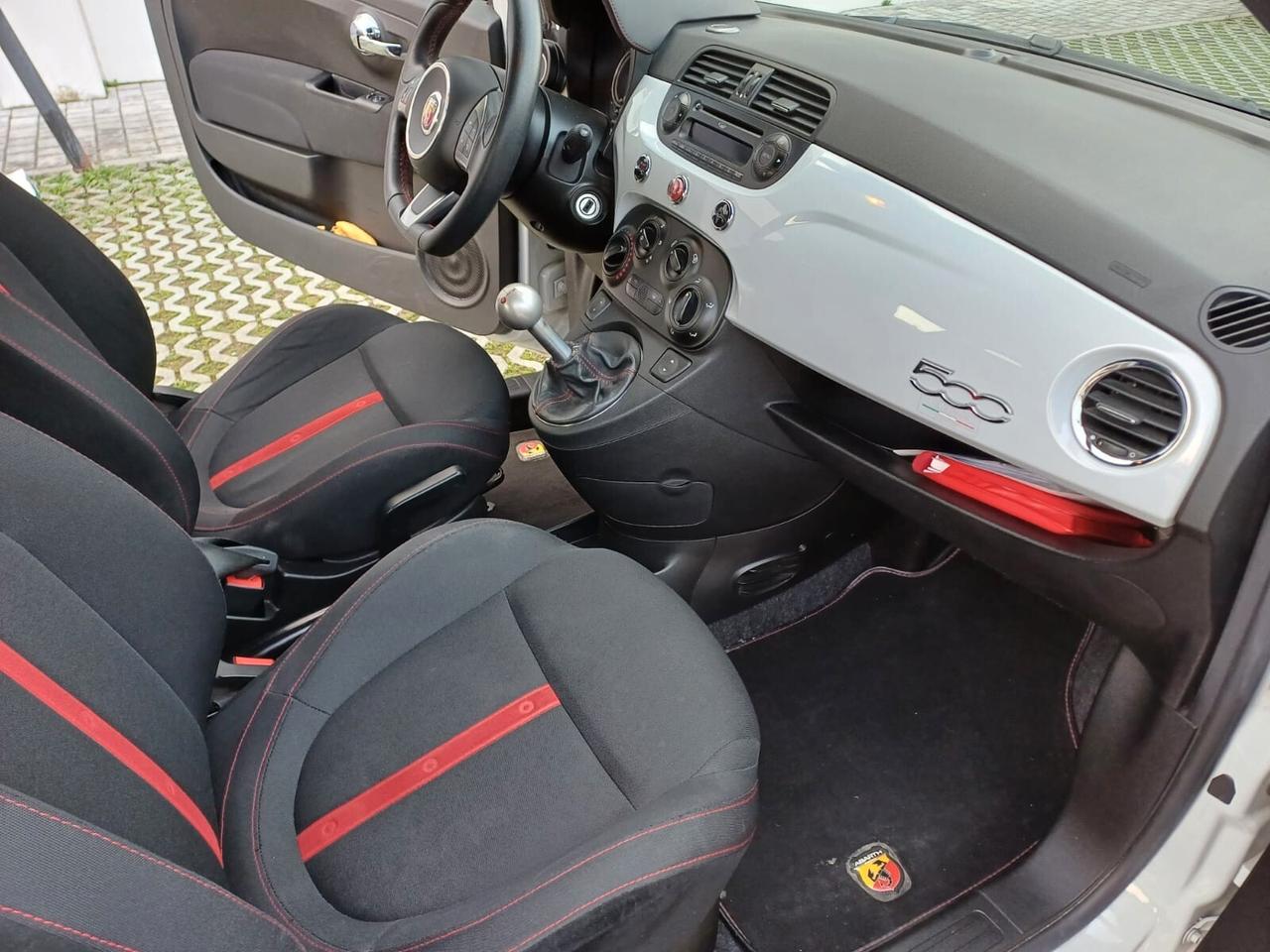 Abarth 500 1.4 Turbo T-Jet 135 cv