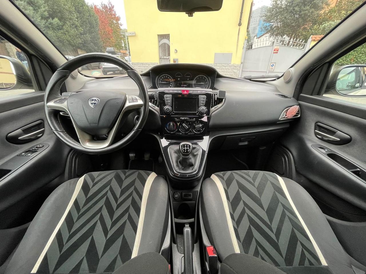 Lancia Ypsilon Opening Edition 1.2 #7630
