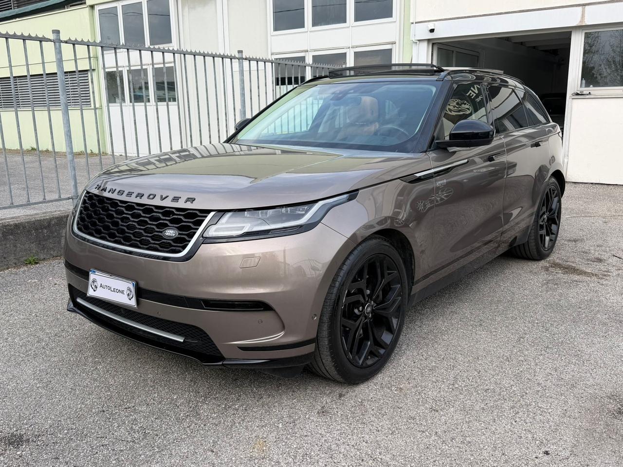 Land Rover Range Velar 3.0 V6 SD6 300 CV First Edition
