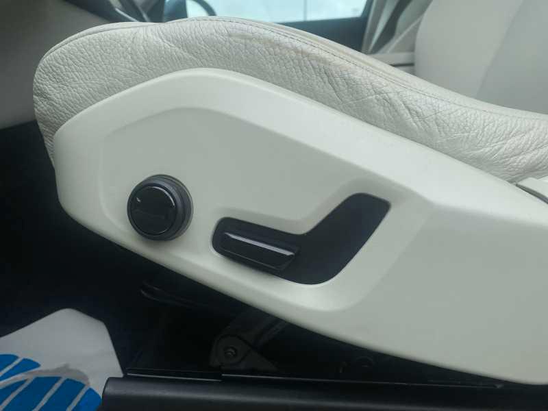 VOLVO XC90 2.0 b5 Momentum AwD GearTr.