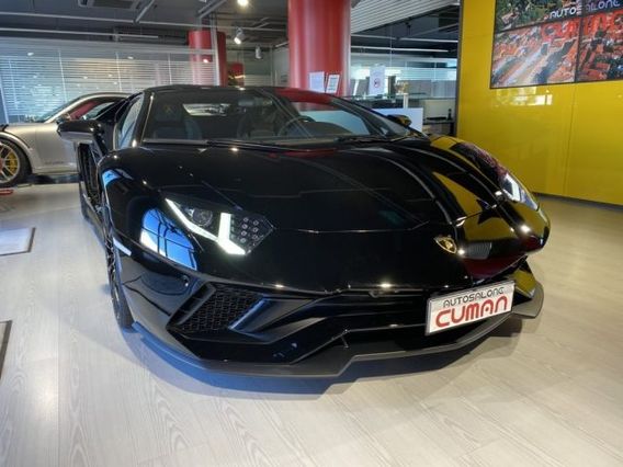 LAMBORGHINI Aventador S 6.5 V12