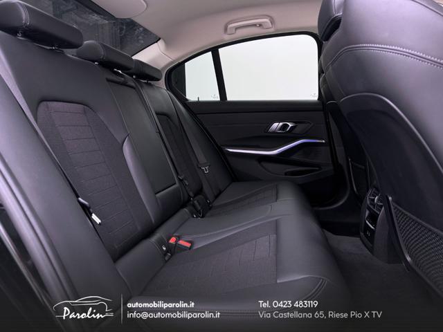 BMW 318 d 48V Sport Aut. Berlina Black pack-Telecamera-LED
