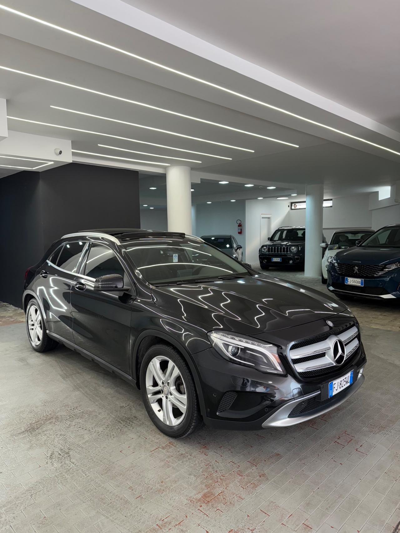 Mercedes-benz GLA 200 d Automatic Sport - Tetto