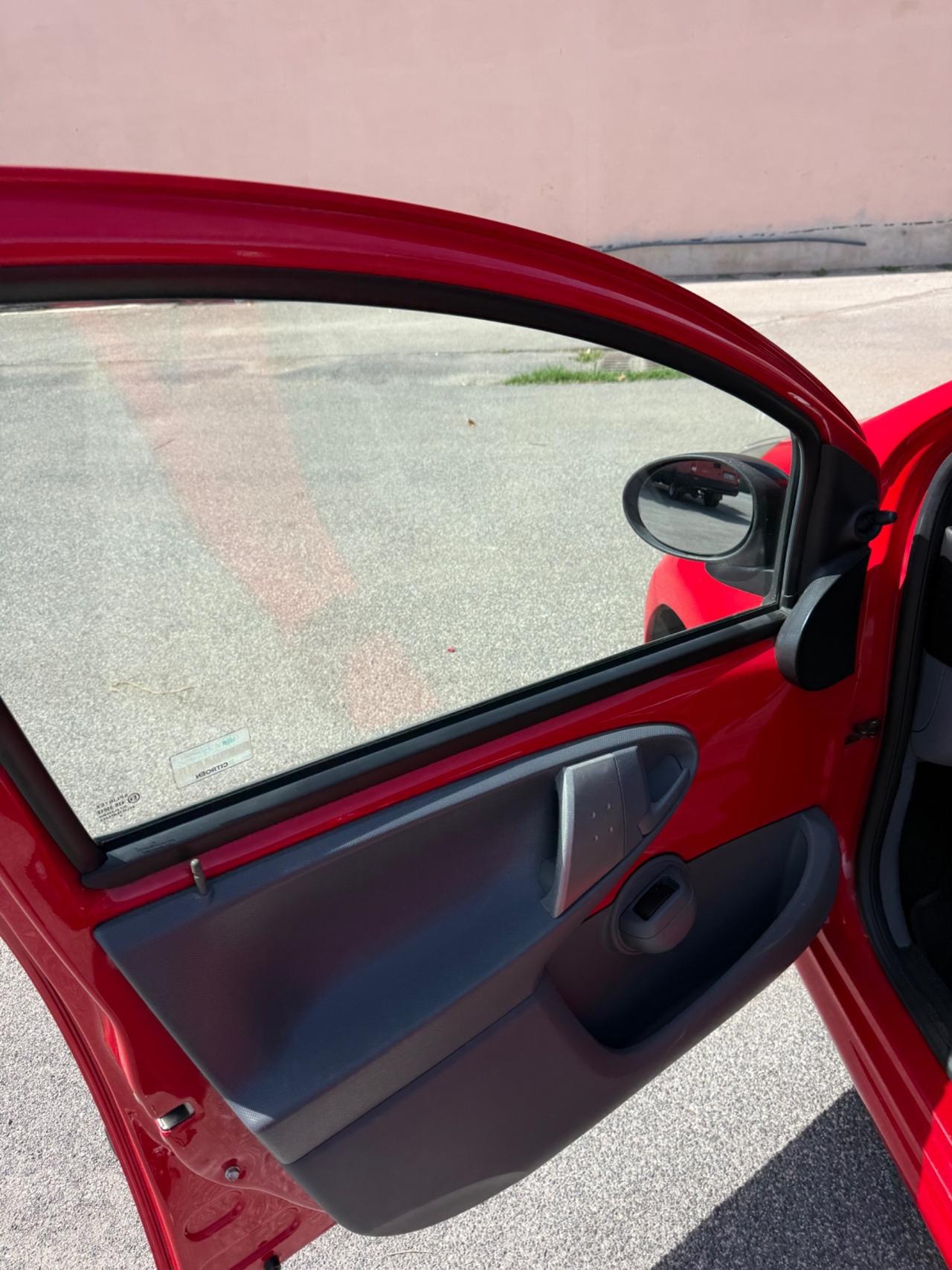 Citroen C1 1.0 5 porte adatta a neopatentati