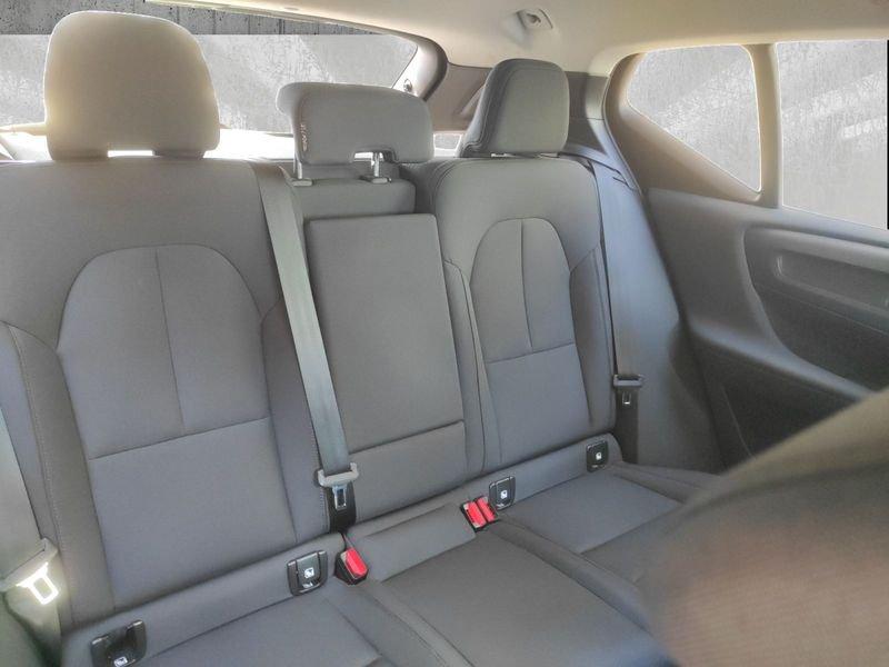 Volvo XC40 1.5 t2 Momentum auto my21