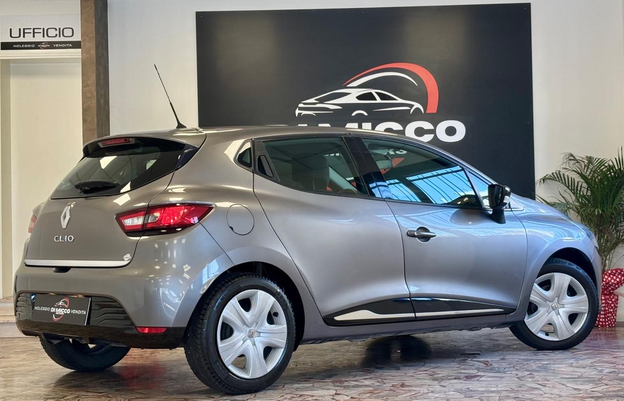 Renault Clio 1.2 75CV 5 porte Costume National