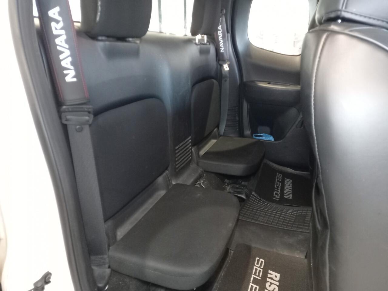 Nissan Navara 2.3 dCi 4WD King Cab Acenta