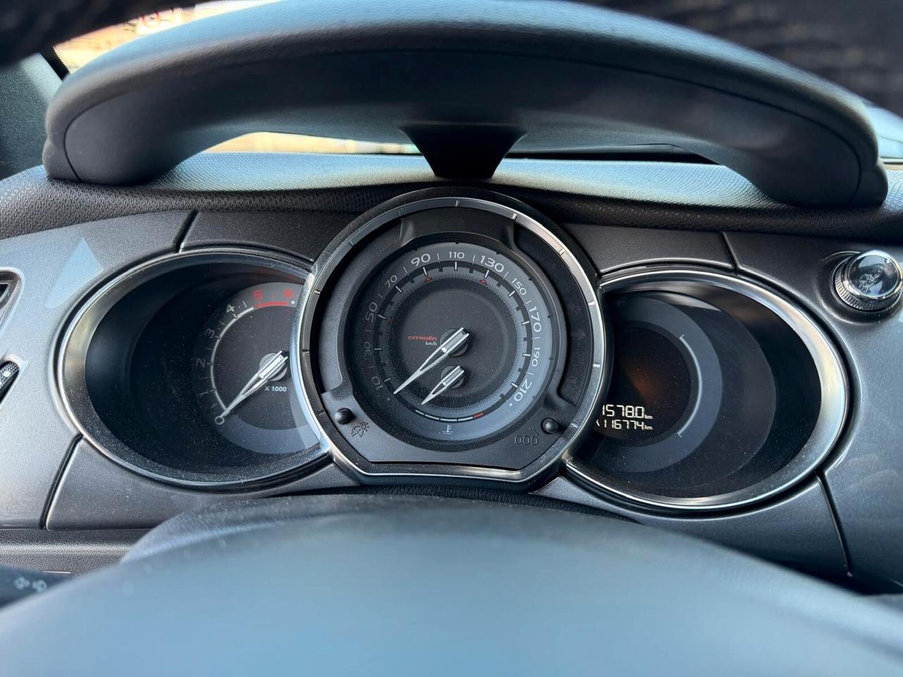Ds DS3 3 1.6 e-HDi 90 NEOPATENTATI