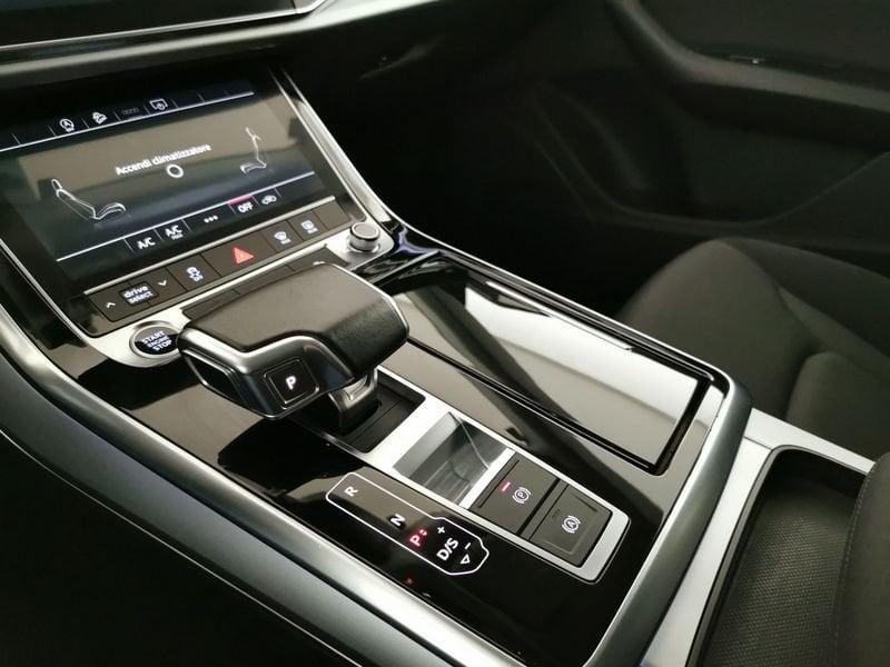 Audi Q8 45 3.0 tdi mhev Sport quattro tiptronic