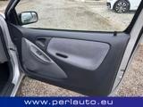 Toyota Yaris 1.0i 16V cat 3 porte