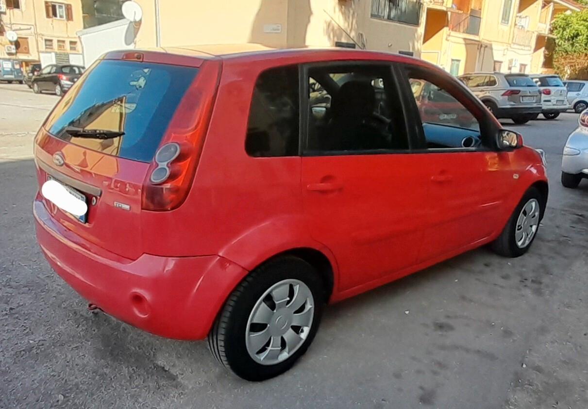 Ford Fiesta 1.4 TDCi 5p. Ghia