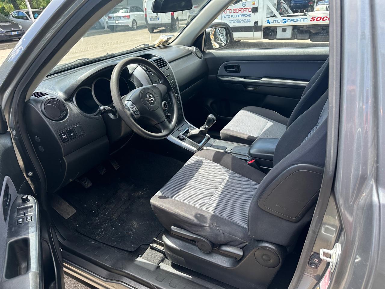 Suzuki Grand Vitara 1.9 3 porte grandinata