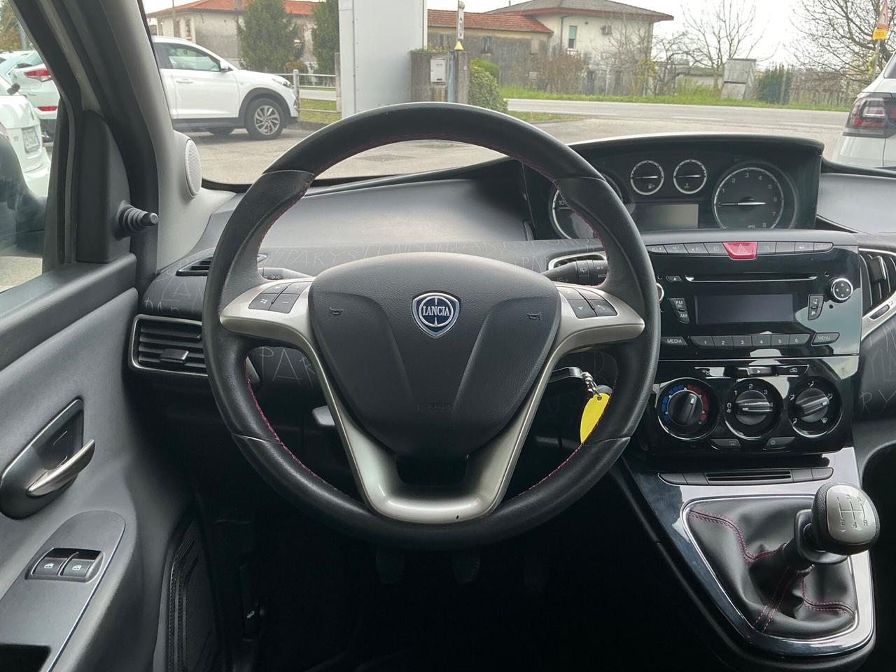 Lancia Ypsilon 1.2 benzina Neopatentati