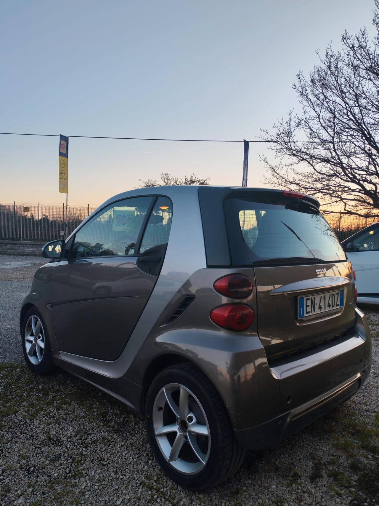 Smart ForTwo 1000 52 kW MHD coupé pulse