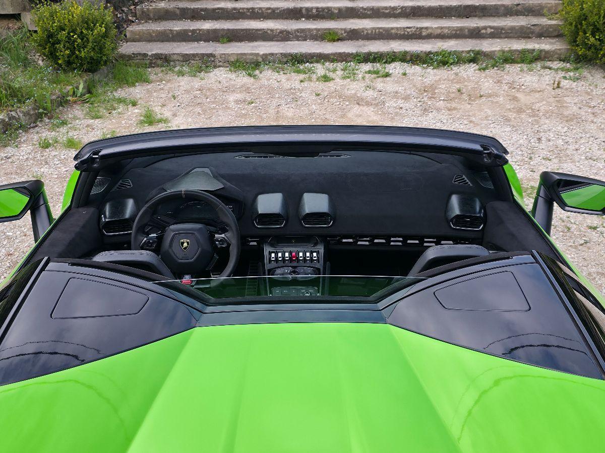 LAMBORGHINI HURACAN SPYDER PERFORMANTE NOLEGGIO