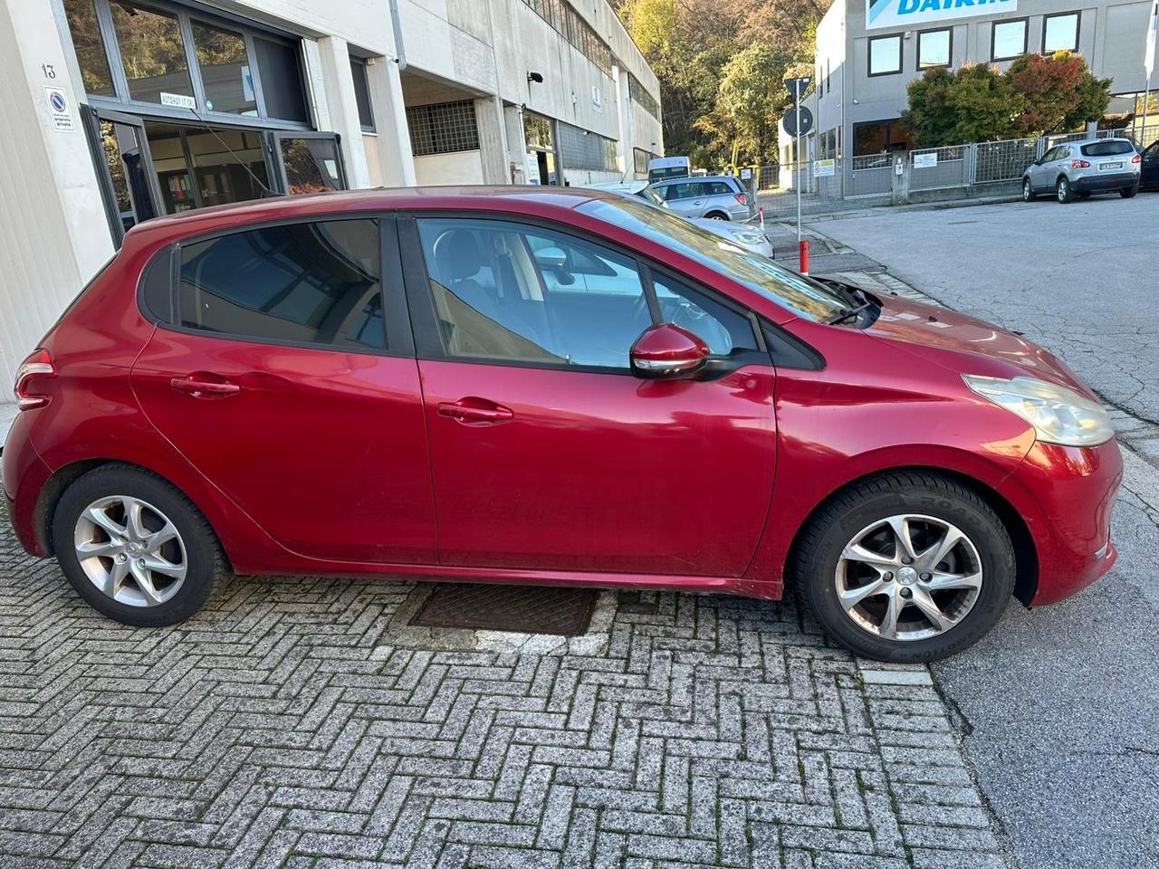 Peugeot 208 1.4 HDi OK NEOPATENTATI