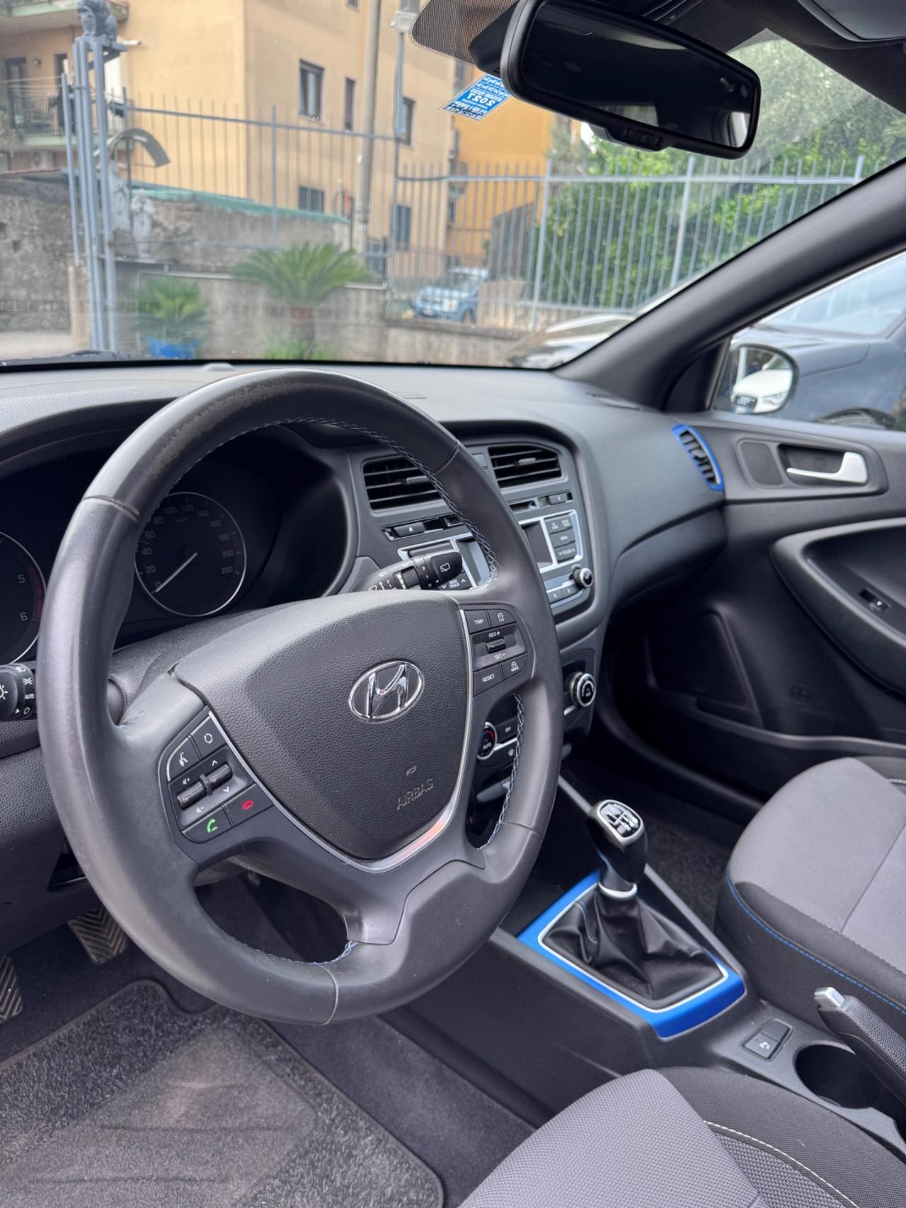 Hyundai i20 1.1 CRDi 2017 TETTO