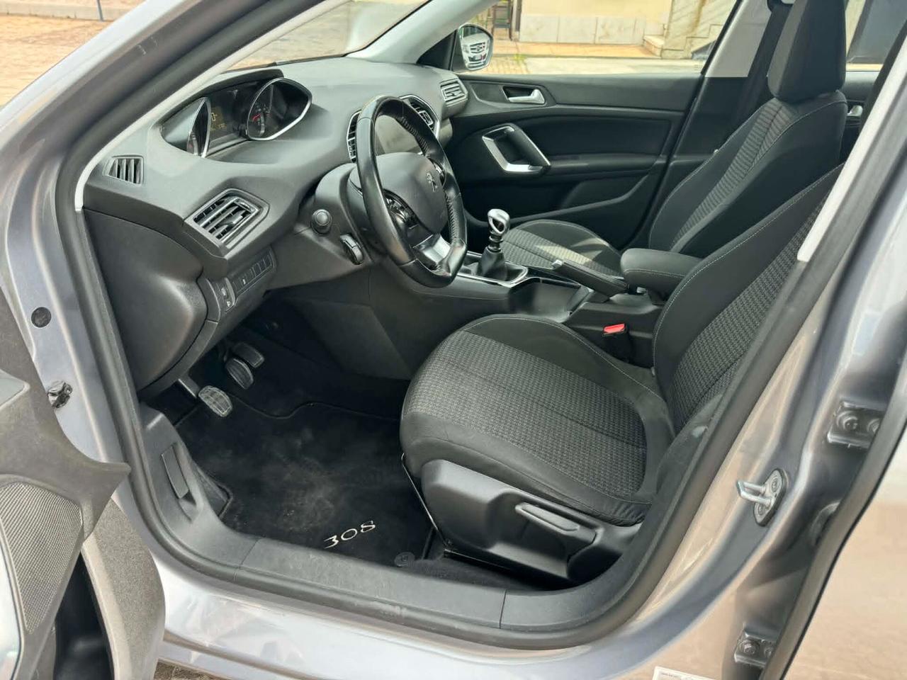 Peugeot 308 BlueHDi 130 S&S SW Active