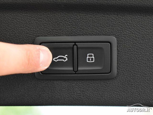 AUDI A3 SPB 30 g-tron S-tronic S-Line MATRIX, NAVI, RETROC