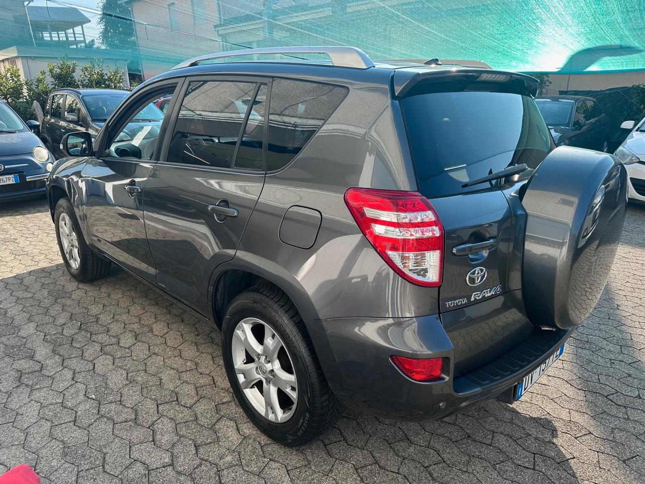 Toyota RAV 4 RAV4 2.0 MultidriveS Luxury