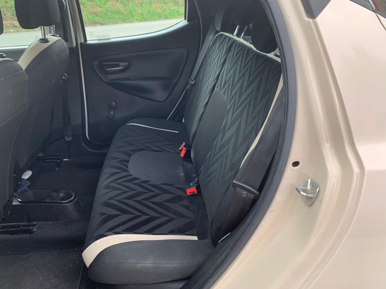 Lancia Ypsilon 1.2 69 CV 5 porte Gold