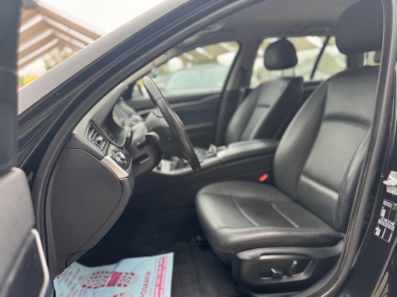 Bmw 520 518d Touring Navi pelle Sensori ant e post