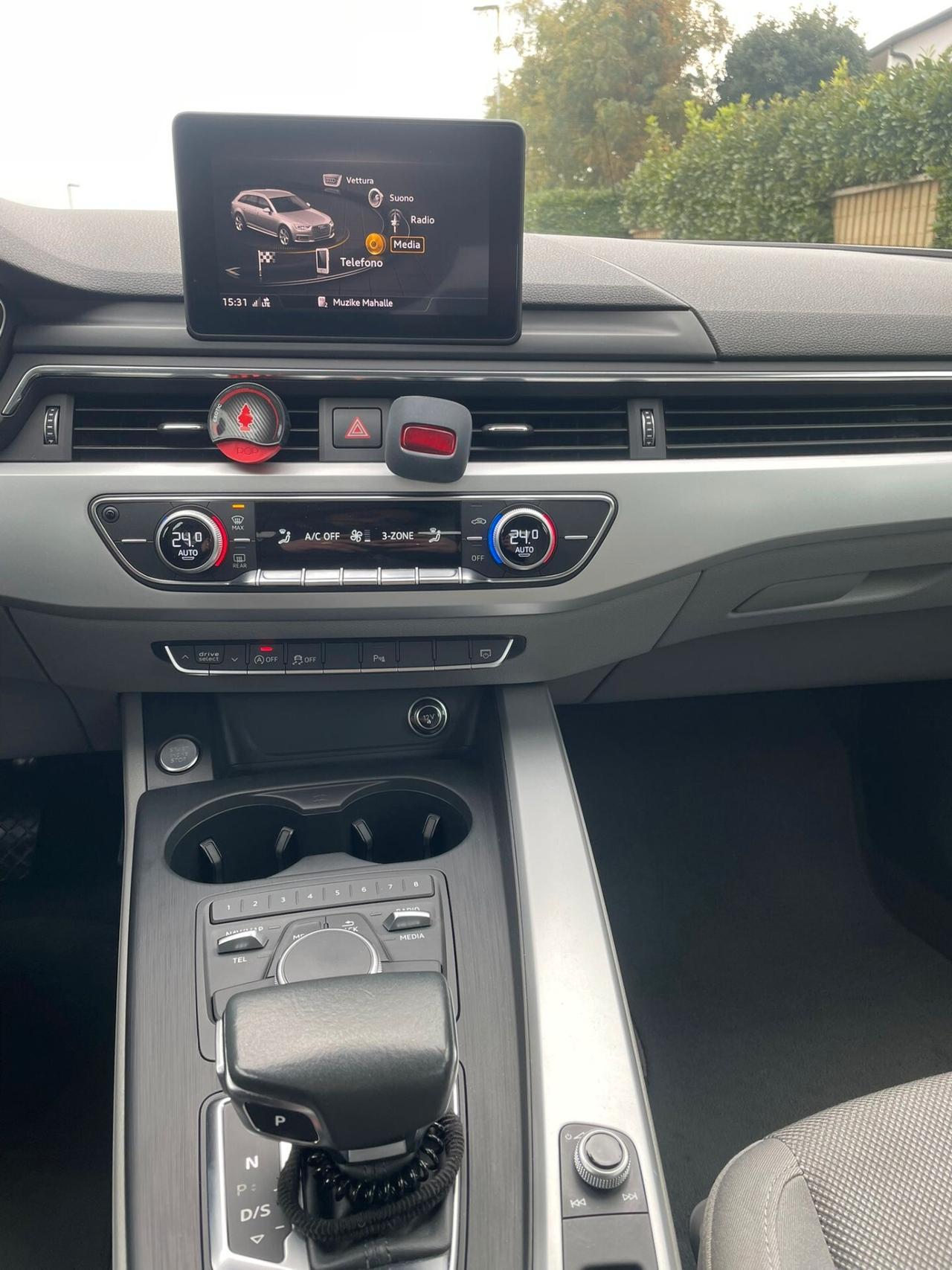 Audi A4 Avant 3.0 TDI S tronic