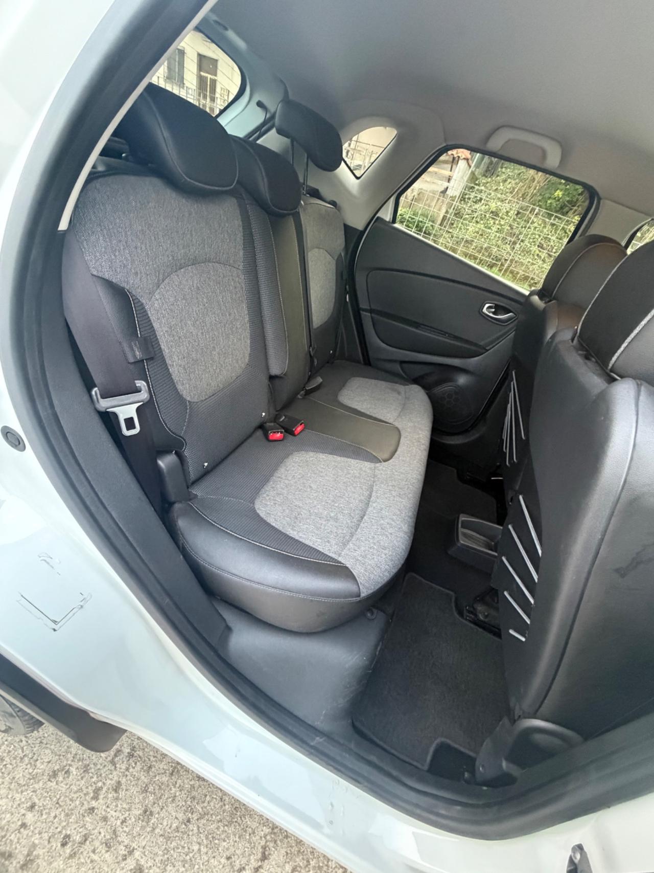 Renault Captur dCi 8V 90 CV EDC Initiale Paris