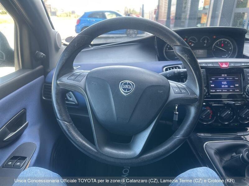Lancia Ypsilon Ypsilon 1.2 69 CV 5 porte Silver