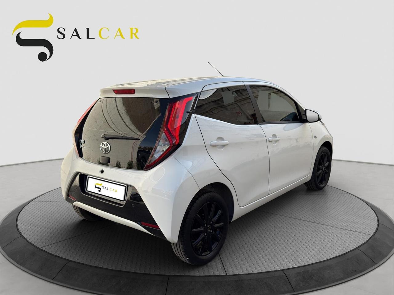 Toyota Aygo 5p 1.0 72cv x-clusiv 2020