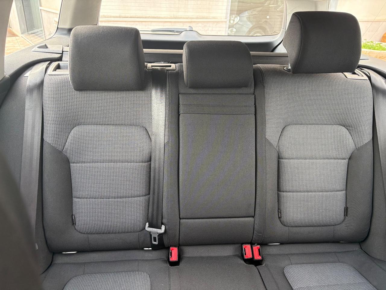 Volkswagen Passat Var. 2.0 TDI Highline BlueM.Tech. HD