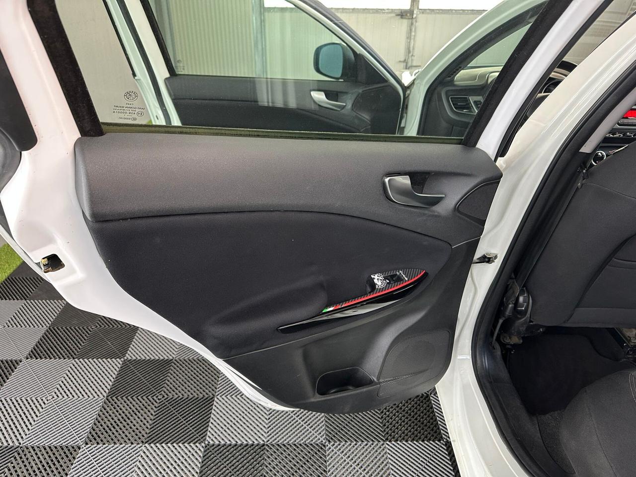Alfa Romeo Giulietta 2.0 JTDm-2 140 CV Distinctive
