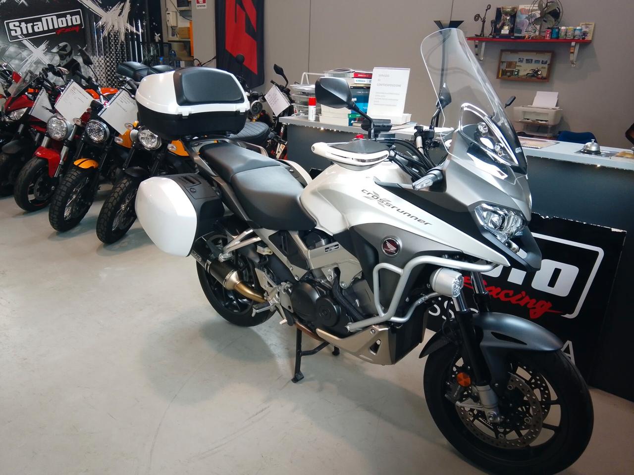 Honda CrossRunner travel edition