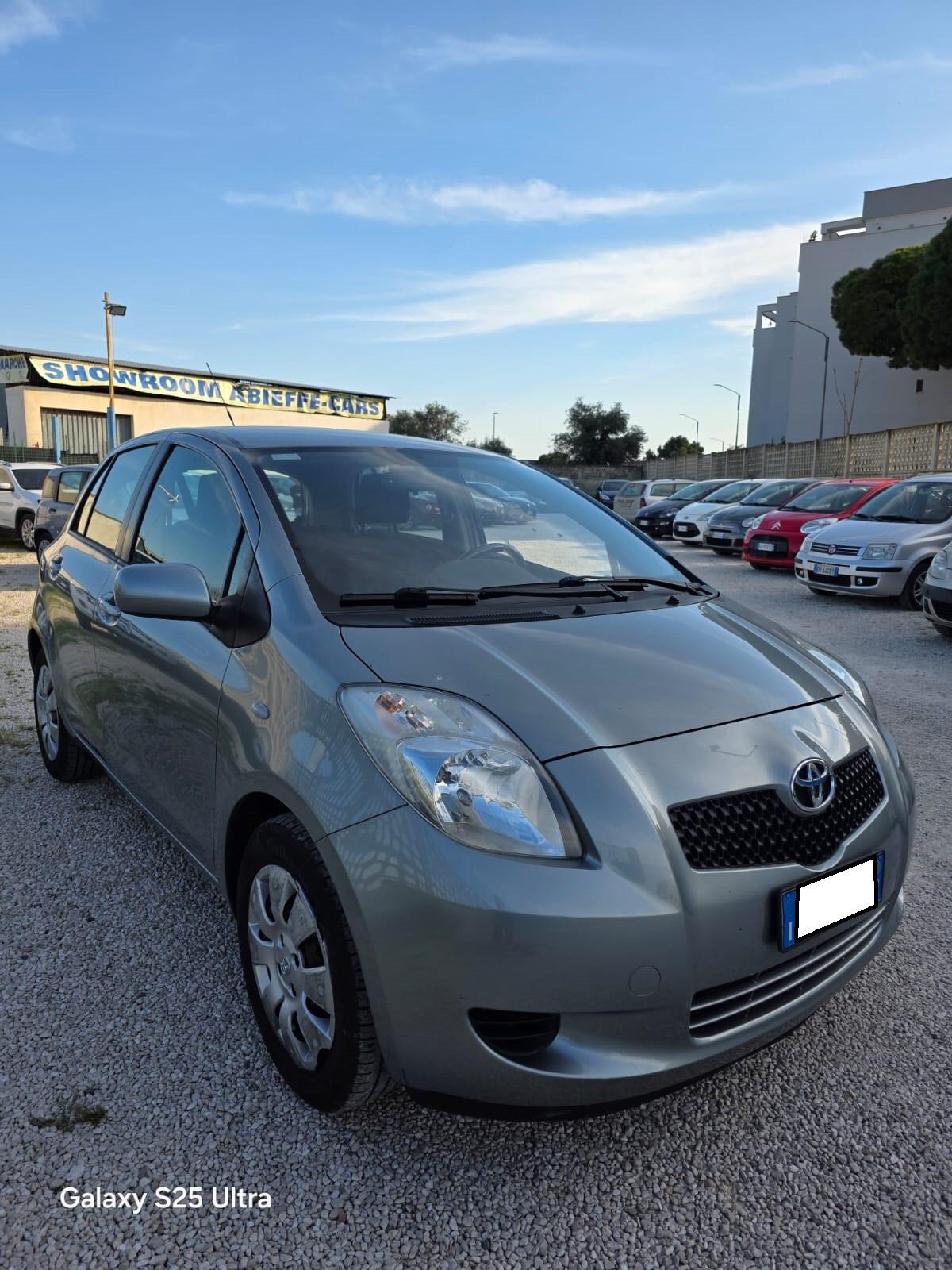 Toyota Yaris 1.0 5 porte Sol