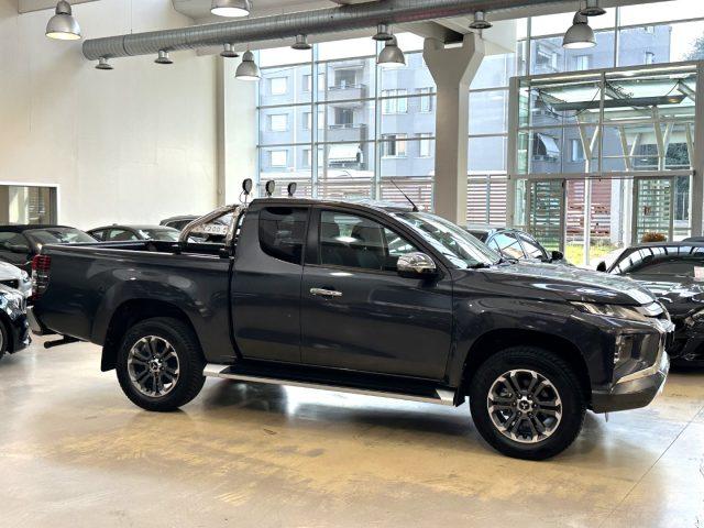 MITSUBISHI L200 2.3 D Club Cab 4x4 Super Select Intense