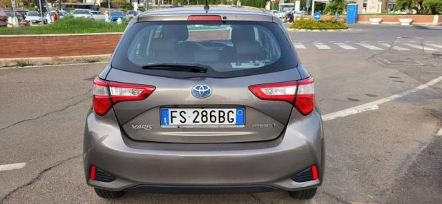 Toyota Yaris 1.5h Trend Grey Edition my18